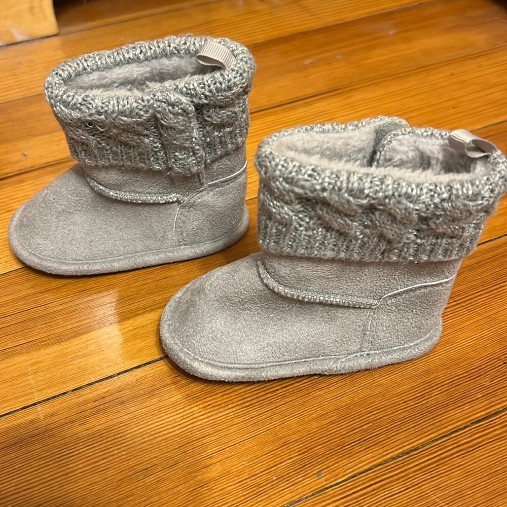Primark Gray cardi baby booties -size 6/9 months -infant